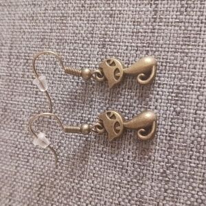 Brand New Nickel-free Cat Earrings Dark Gold or Brass Color - New Item (1.25")